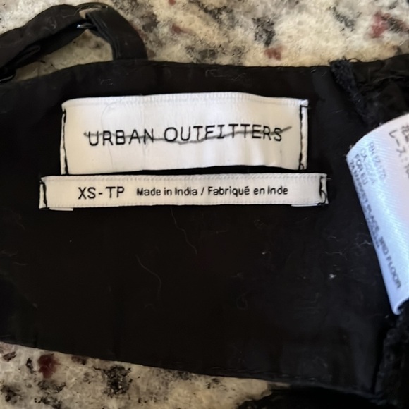 Urban Outfitters Eyelet halter Top XS - Picture 4 of 5